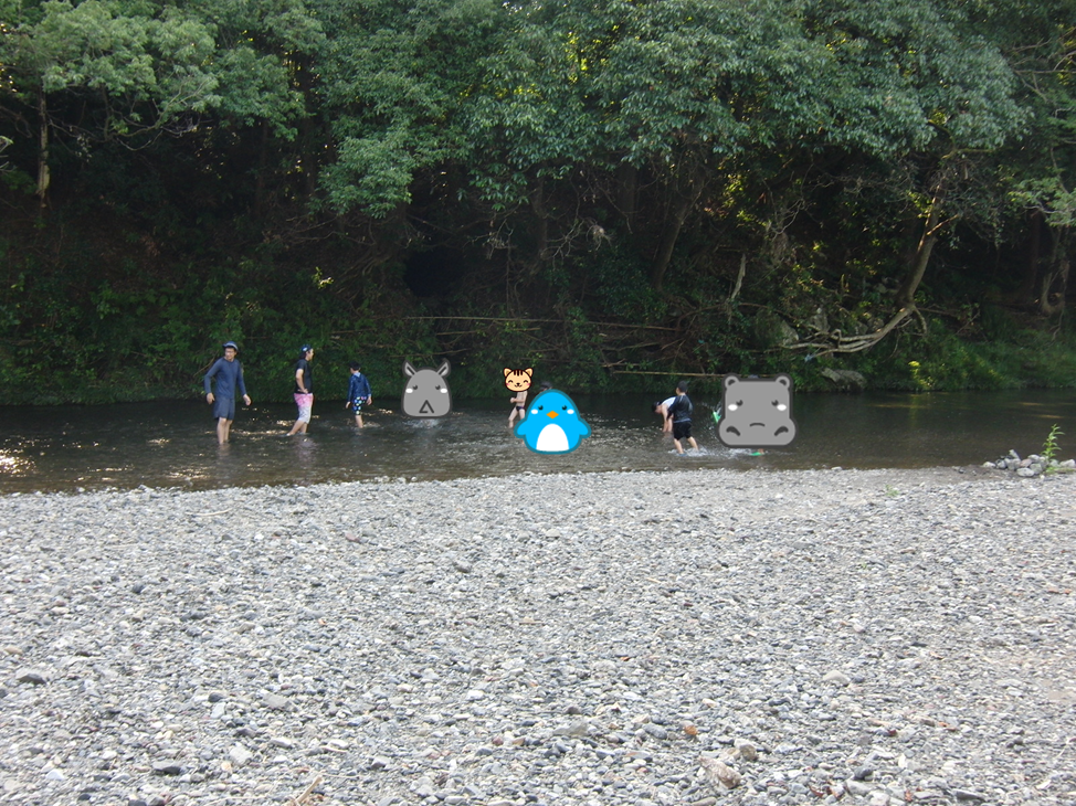 夏と言えば川遊び